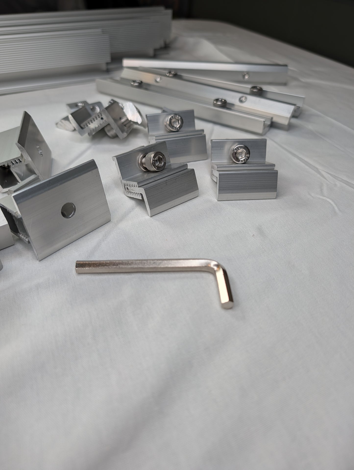 Solar Panel Mounting kit to Mount for 10 Solar Panels, with Clamps, L-Brackets & 88 Inch Rails